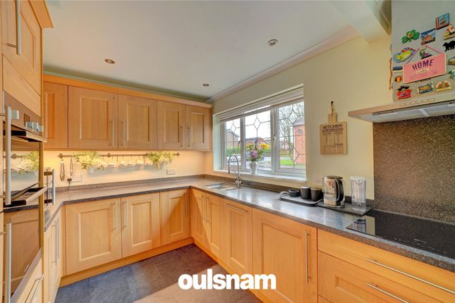 Link-detached house for sale in Fabricius Avenue, Droitwich, Worcestershire