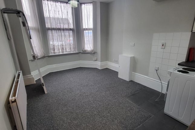 Flat to rent in Flat 1, 238 Balby Road, Balby, Doncaster