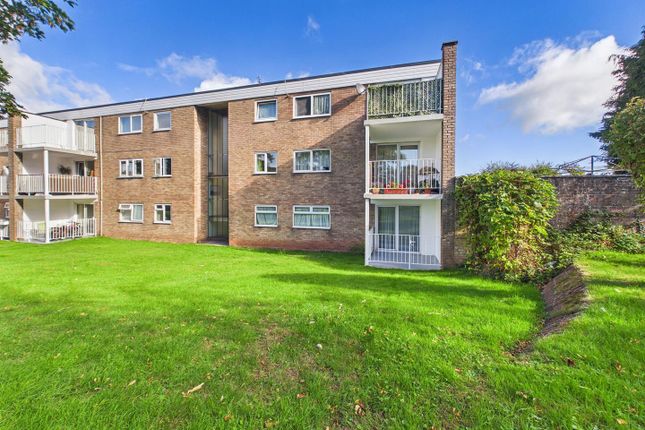 2-bed flat on 5 Cabot House, Sibland Way, Bristol, £135,000