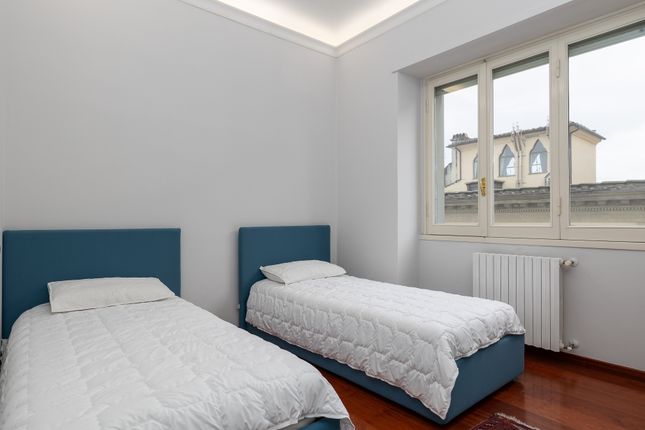 Apartment for sale in Lungarno Vespucci, Florence City, Florence, Tuscany, Italy