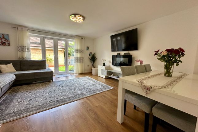 62, Prestbury Road, Northampton photo 4