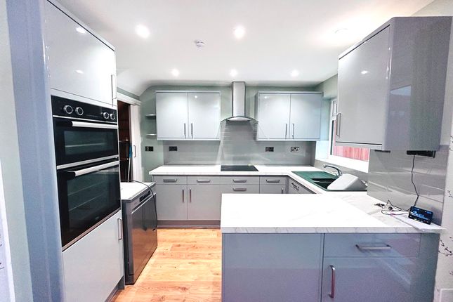 32, Woodlands, Evesham photo 2