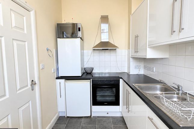 Flat 4, The Old School House, Wilson Street, Bristol photo 3