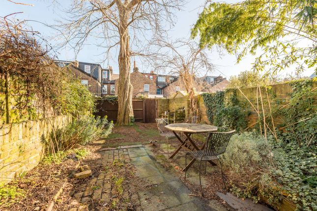 Thumbnail Terraced house to rent in Kings Road, East Sheen, London