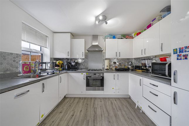 5, Croucher Avenue, Ebbsfleet Valley photo 4