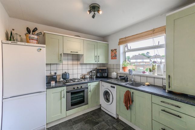 5, Howard Court, Pontypridd Road, Barry photo 4
