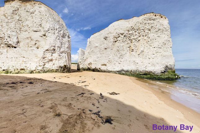 Flat for sale in Botany Court, 91 Kingsgate Avenue, Broadstairs