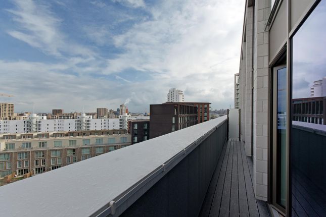123 Commodore House 8, Admiralty Avenue, London photo 2