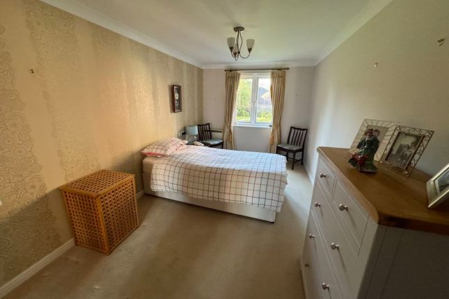 Property for sale in Chester Road, Holmes Chapel, Crewe