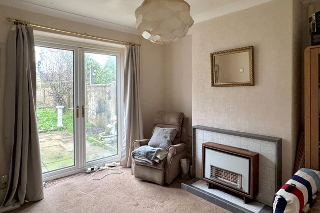 2, Powys Road, Penarth photo 3