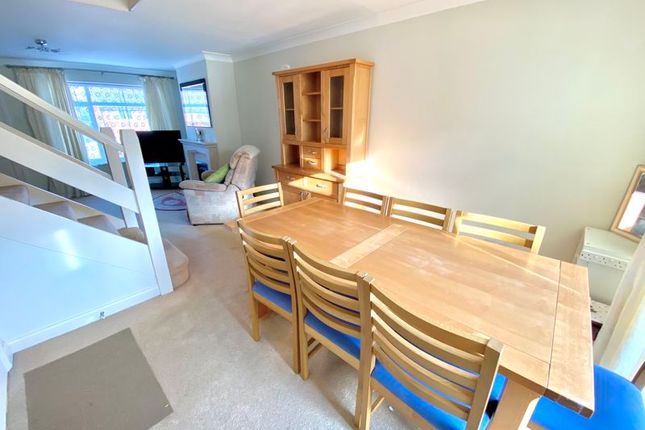 35, Holbrook Road, Fareham photo 3