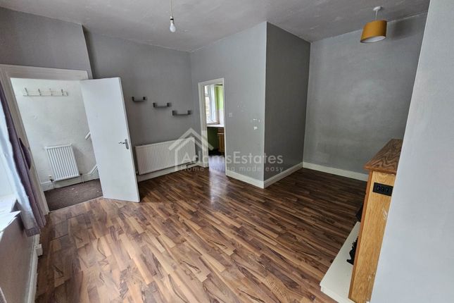 166, Healey Lane, Batley photo 3