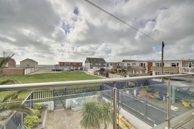 Thumbnail Terraced house for sale in Meath Close, Hayling Island