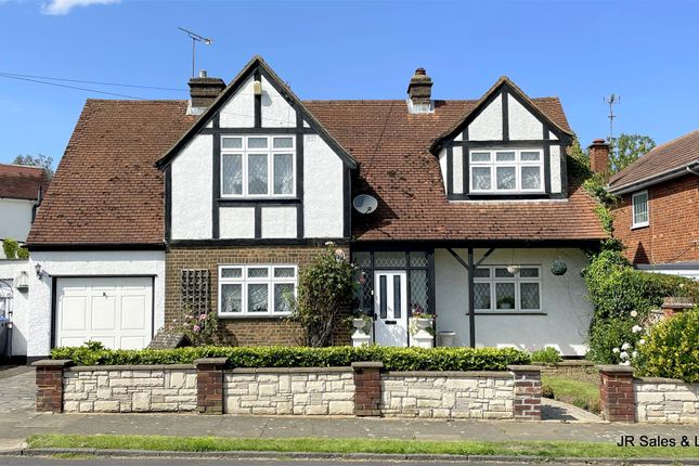 Thumbnail Detached house for sale in Rosewood Drive, Crews Hill, Enfield