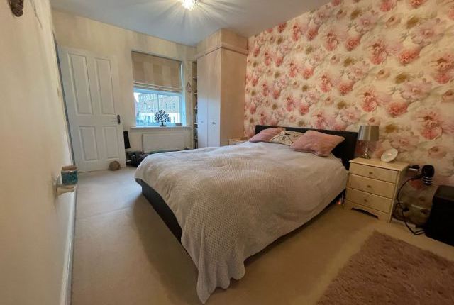 Town house for sale in Morning Star Road, Daventry, Northamptonshire