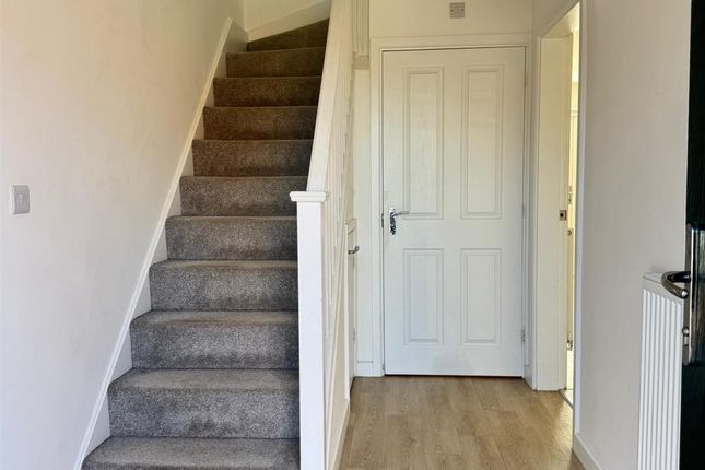 28, Ombersley Drive, Nuneaton photo 4