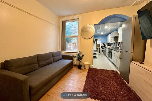 Terraced house to rent in Roebuck Road, Sheffield