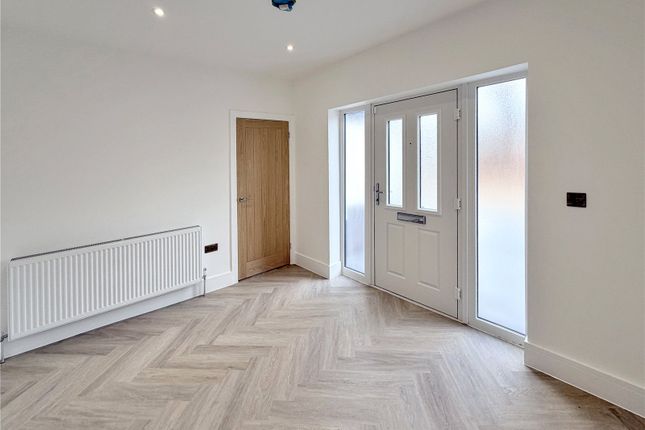 Langley Broom, Berkshire photo 4