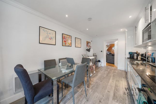 Thumbnail Town house to rent in North End Way, Hampstead, London