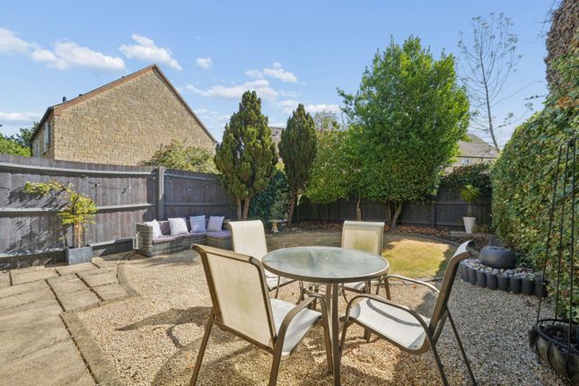 42 Valence Crescent, Witney photo 3