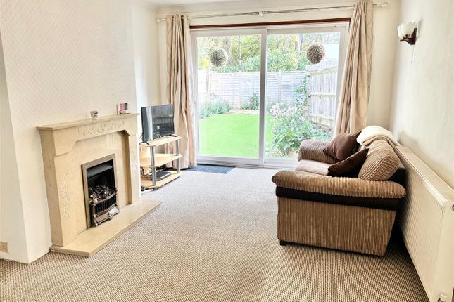 99, Dean Gardens, Portslade photo 3