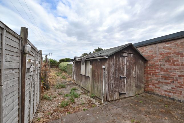 278 Thornborough Road, Coalville photo 4