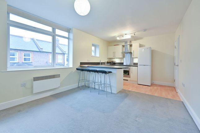 Leavesden Road, Watford photo 3
