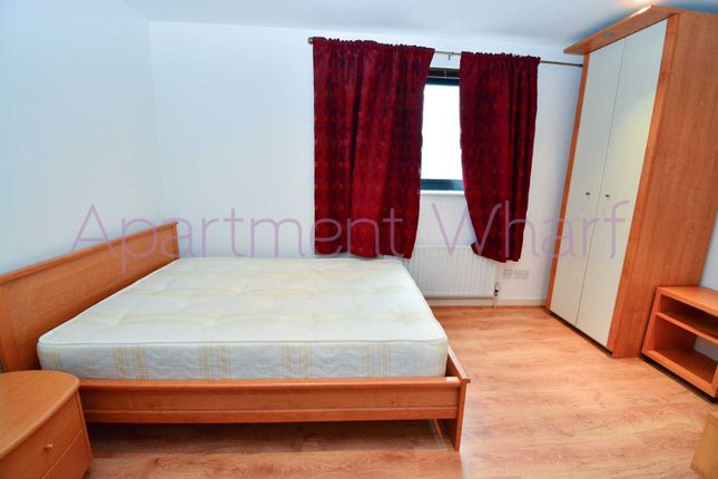 Room to rent in Room A, Ocean Wharf, Westferry Road, Canary Wharf