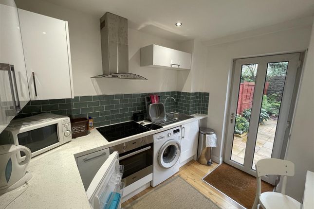 2 Old Vicarage Place, Bristol photo 3