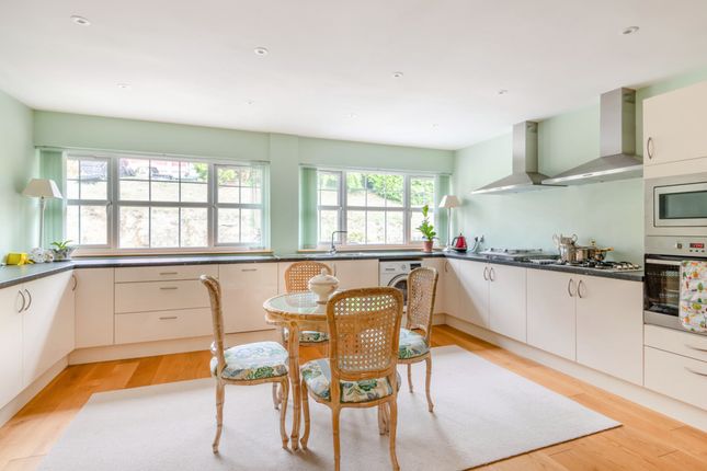 13, St Andrews House, Hythe photo 4