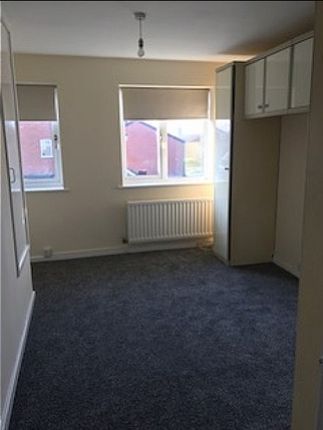 3, Alderton Drive, Wolverhampton photo 4
