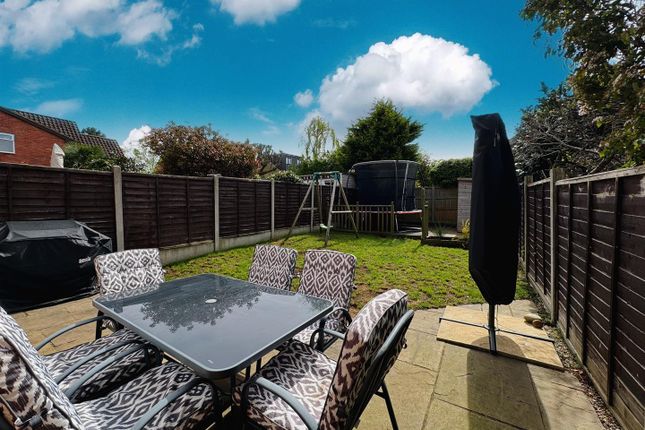 End terrace house for sale in Garnon Mead, Coopersale, Epping