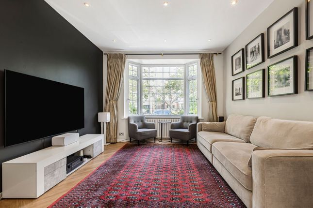 31, Staveley Road, London photo 4