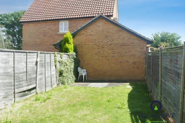 157, Wood Lane, Ashford photo 3