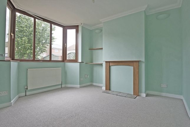 The Crescent, Andover Hampshire photo 2
