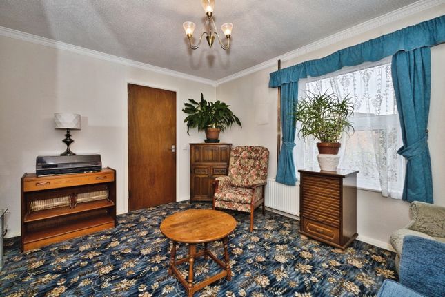 4, St. Brides Close, Somerset photo 3