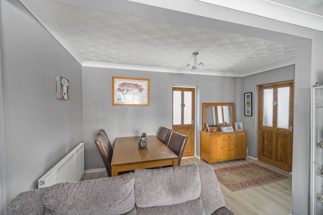 78, Meadow Rise, Pontyclun photo 4