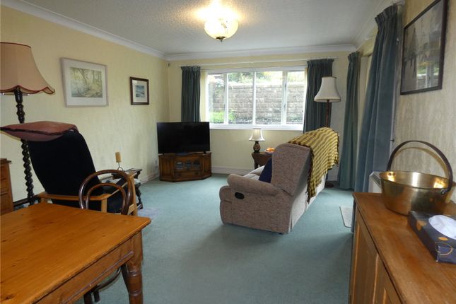 Flat 3, Temple Court,, Temple Road, Derbyshire photo 3