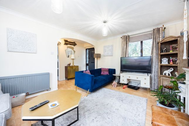 56, Kirkham Road, London photo 5