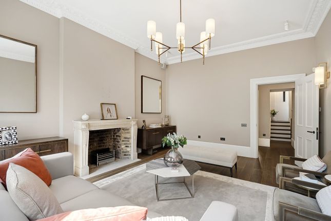 Flat C, 44, Onslow Gardens, London photo 2