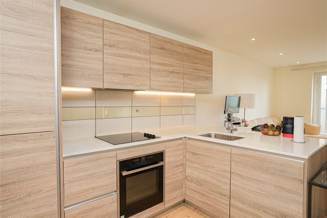 Flat 703, Biring House,, Duke of Wellington Avenue, Royal Arsenal photo 3