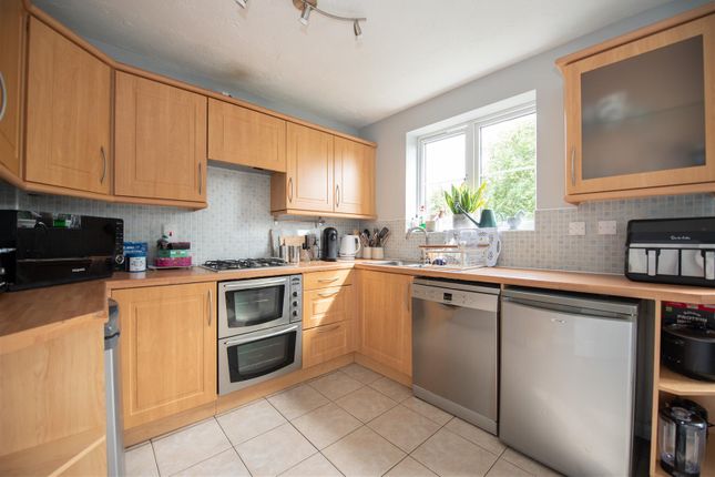3, Cudworth Drive, Nottingham photo 4