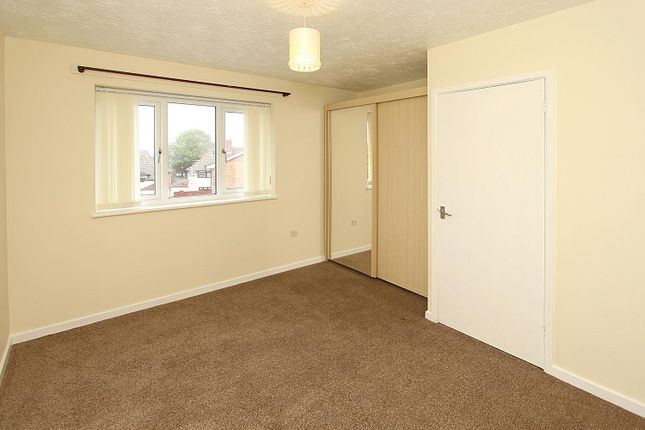 Evergreen Close, Bilston photo 5