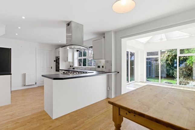 30, Brookmill Close, Malvern photo 2