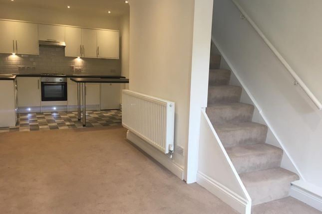 11 Little Dytchleys, Coxtie Green Road, Brentwood photo 4