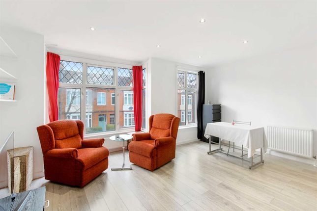 Flat for sale in Royston Road, Penge, London