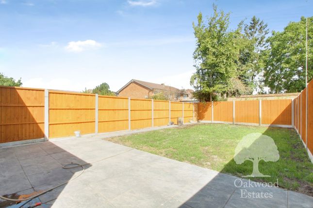 73, Downs Road, Langley photo 5