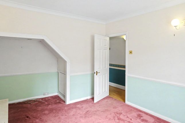 17, Brickfield Lane, Hayes photo 3