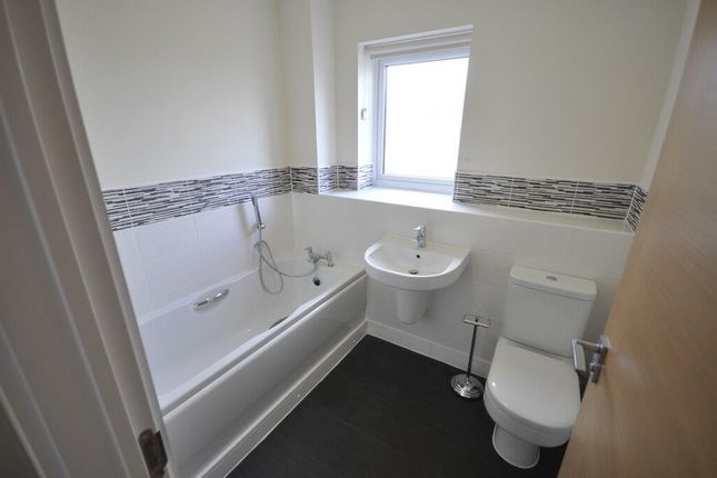 Prince George Drive, Derbyshire photo 5