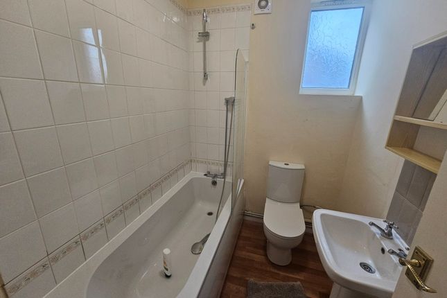 Flat 1, 60 Coleshill Terrace photo 3